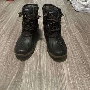 Sperry Saltwater Quilted Nylon boots size 6.5